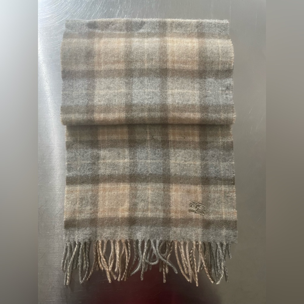 BURBERRYS OF LONDON 100% Cashmere Vintage Scarf With Some Defeats - Picture 3 of 8